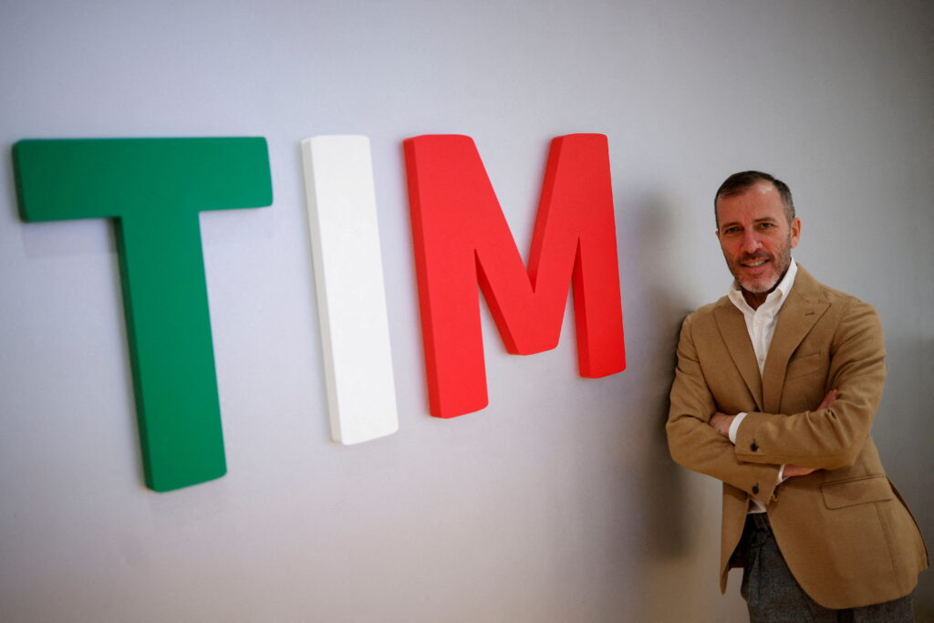 CEO da TIM afirma que filial brasileira é a principal geradora de caixa para o grupo