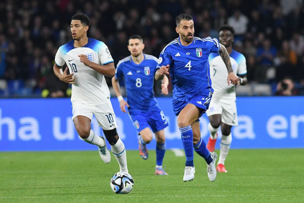 Itália perde de virada para Inglaterra e vê vaga ameaçada para Eurocopa 2024