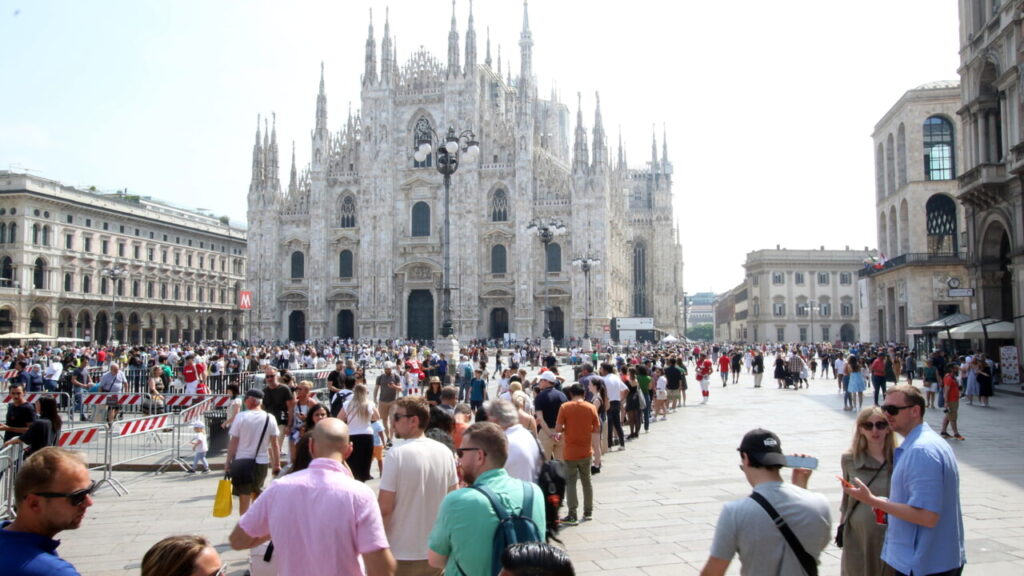 Milão quebra recorde de turistas com quase 8,5 milhões visitantes em 2023