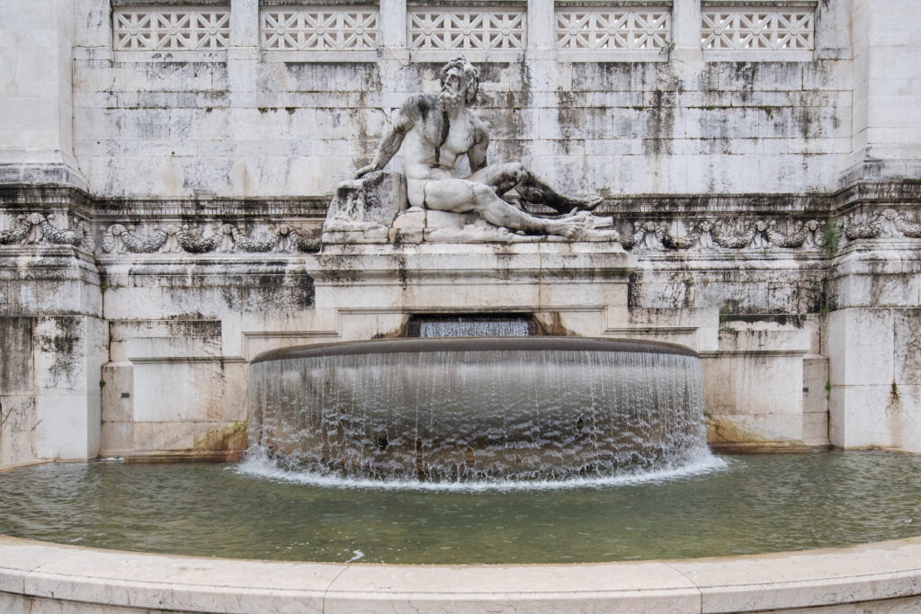 Bulgari contribui para restauração de esculturas históricas em Roma